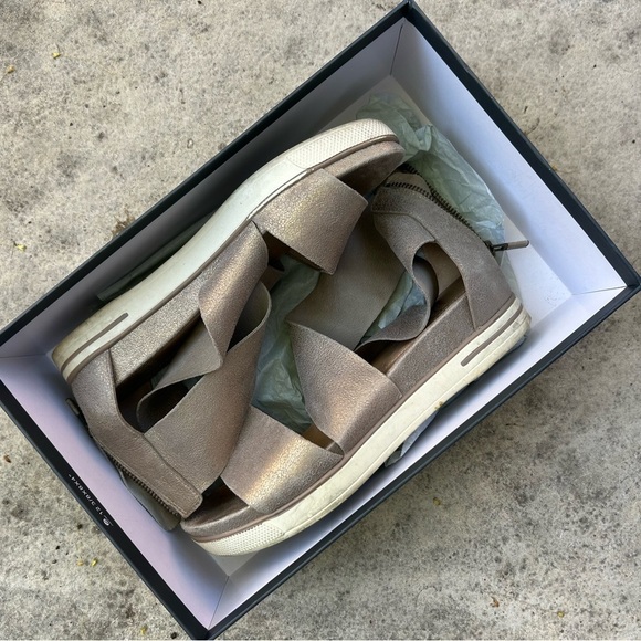 Eileen Fisher Sport Metallic Suede Sneaker Sandal, size 9 - Picture 13 of 14